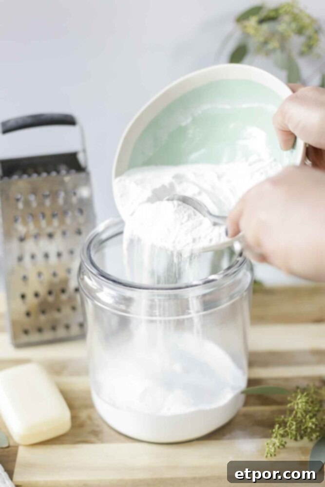 adding washing soda to borax to make homemade laundry detergent